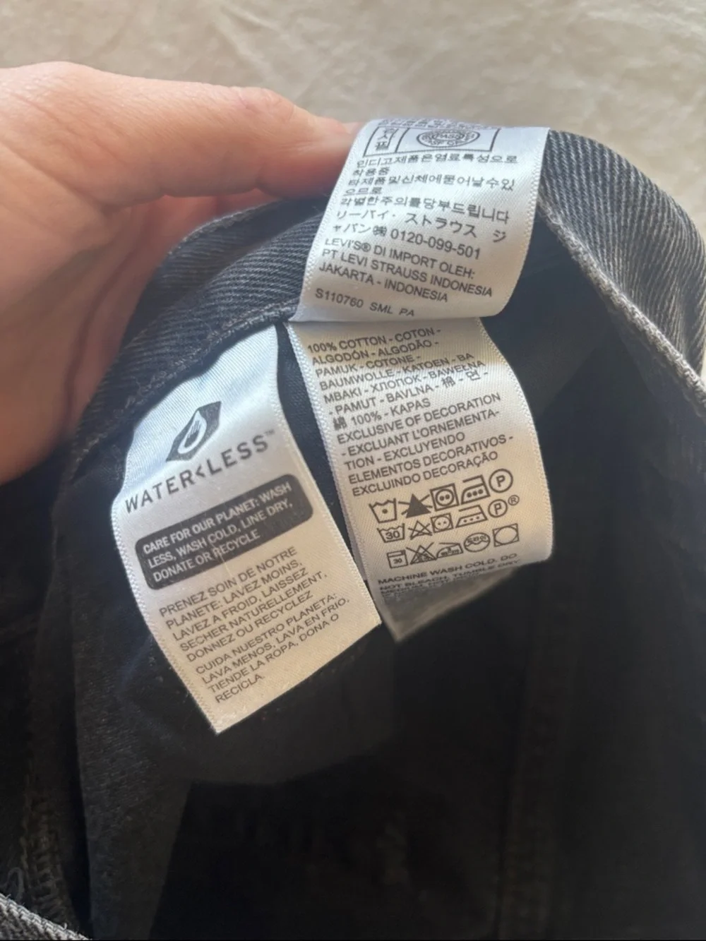Levi's Baggy Dad Jeans in Black, 25x30 - Picture 5 of 7